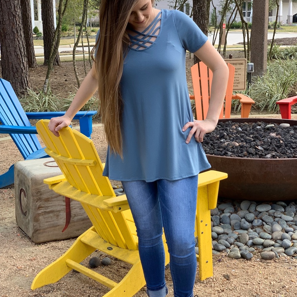 Cage neck top - Picture 6 of 6